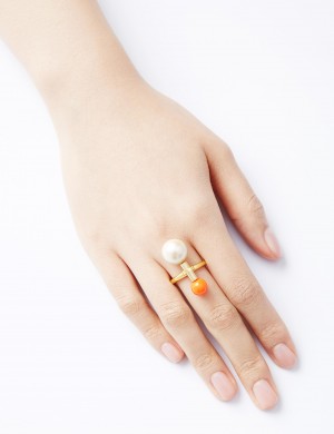 Ring• Oh My Pearls Knock Knock Ring