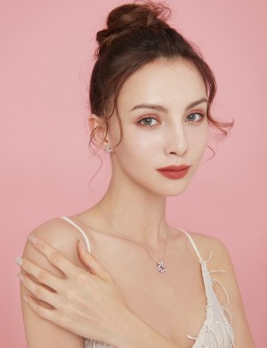 Earrings• Christmas Collection Floral Earrings 